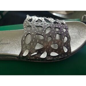 Lauren Lorraine, silver sandals, delicate beaded front. Size 9 NEW WITH TAGS